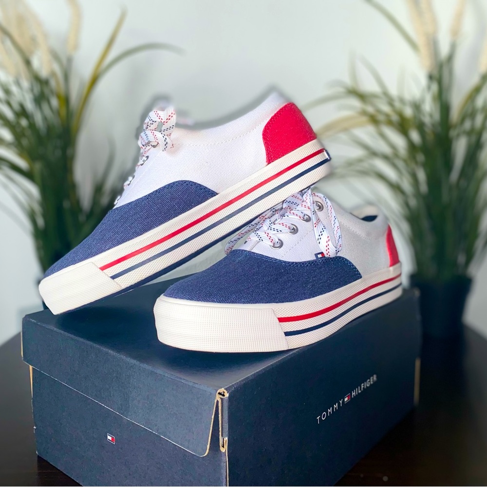 Tommy Hilfiger Canvas Sneakers Women Size 6.5 US / 37 EU NEW